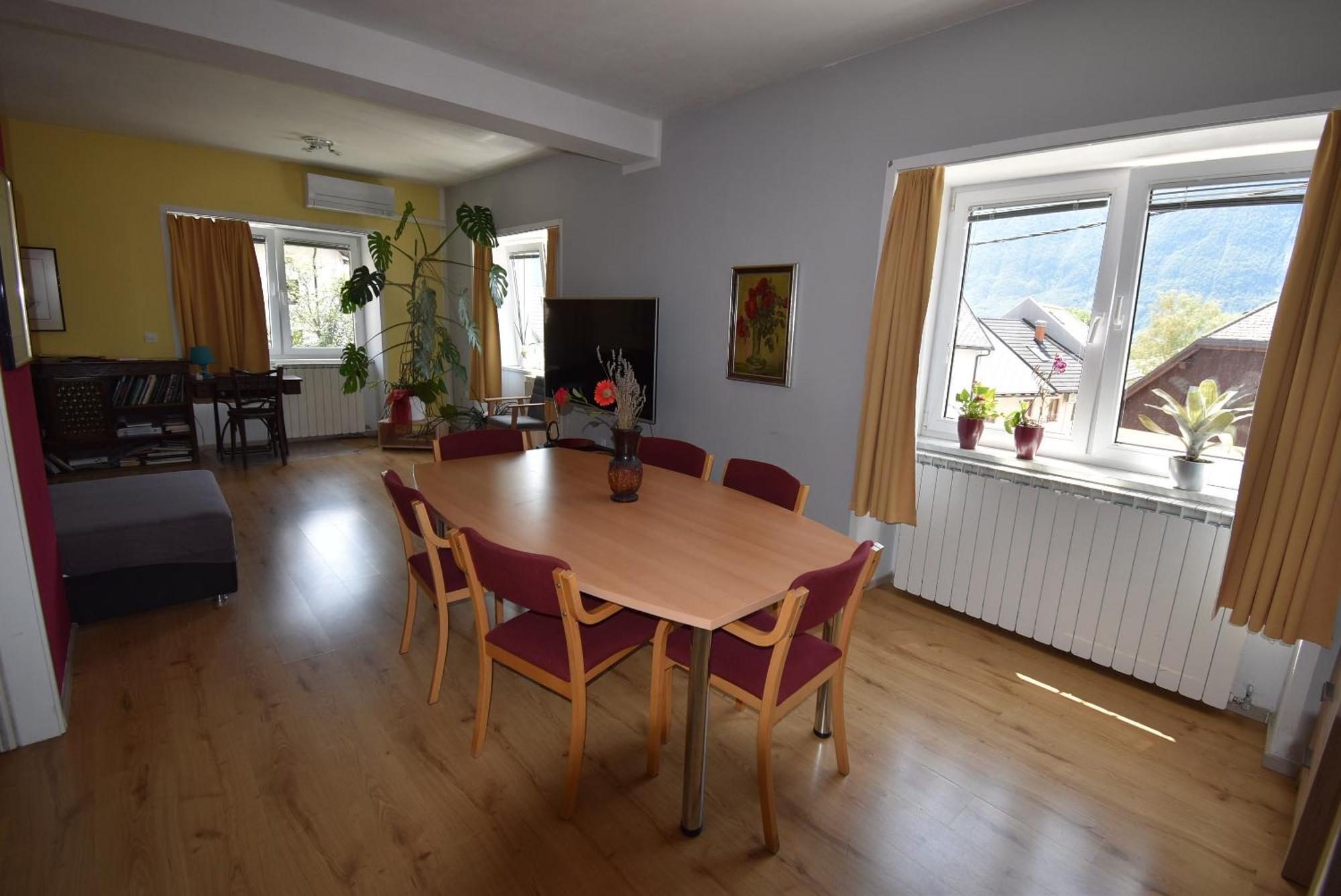 Apartments Free Alps, Massage & Wine โบเว็ก ภายนอก รูปภาพ